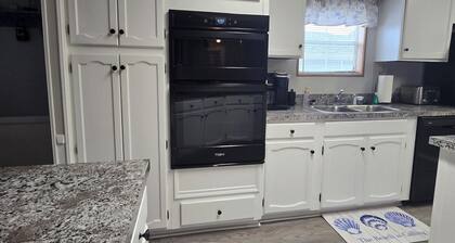 3 Bedroom, dog friendly home in Oceanside Village