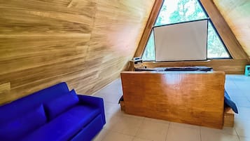 Standard Chalet, 1 Queen Bed with Sofa bed, Private Bathroom, Mountain View