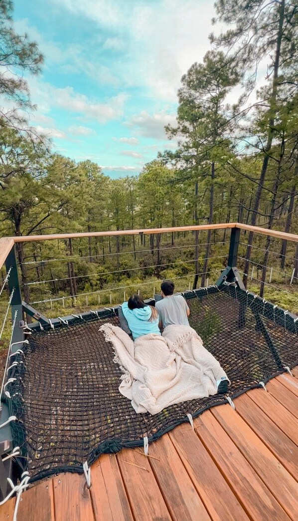 Lyxtält - 1 queensize-säng - privat badrum - utsikt mot bergen | Terrass/Patio