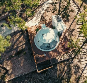 Tienda de campaña de lujo, 1 cama Queen size, baño privado, vista a la montaña | Terraza o patio