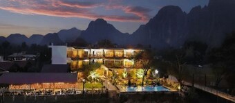 Intimate Riverside Resort