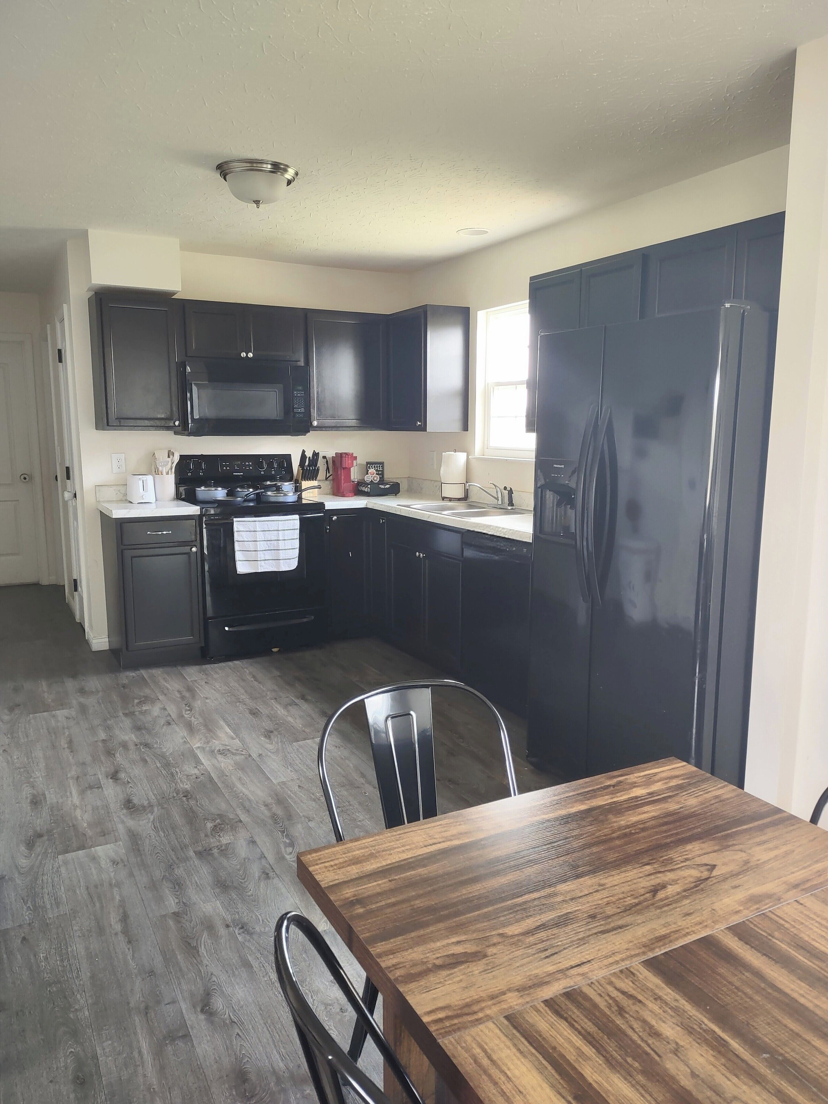 ميكروويف، فرن، موقد طهي مسطح، غسالة أطباق