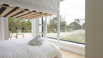 2 عدّة غرف نوم ومكواة/لوح كي وواي فاي مجانًا وملاءات أسرّة