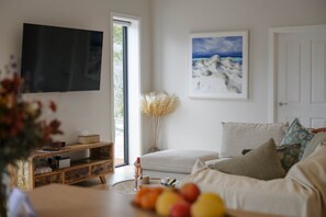 Smart TV, stereo - The Dunes | Kangaroo Island (Island Beach)