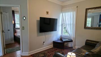 Smart TV, books, stereo