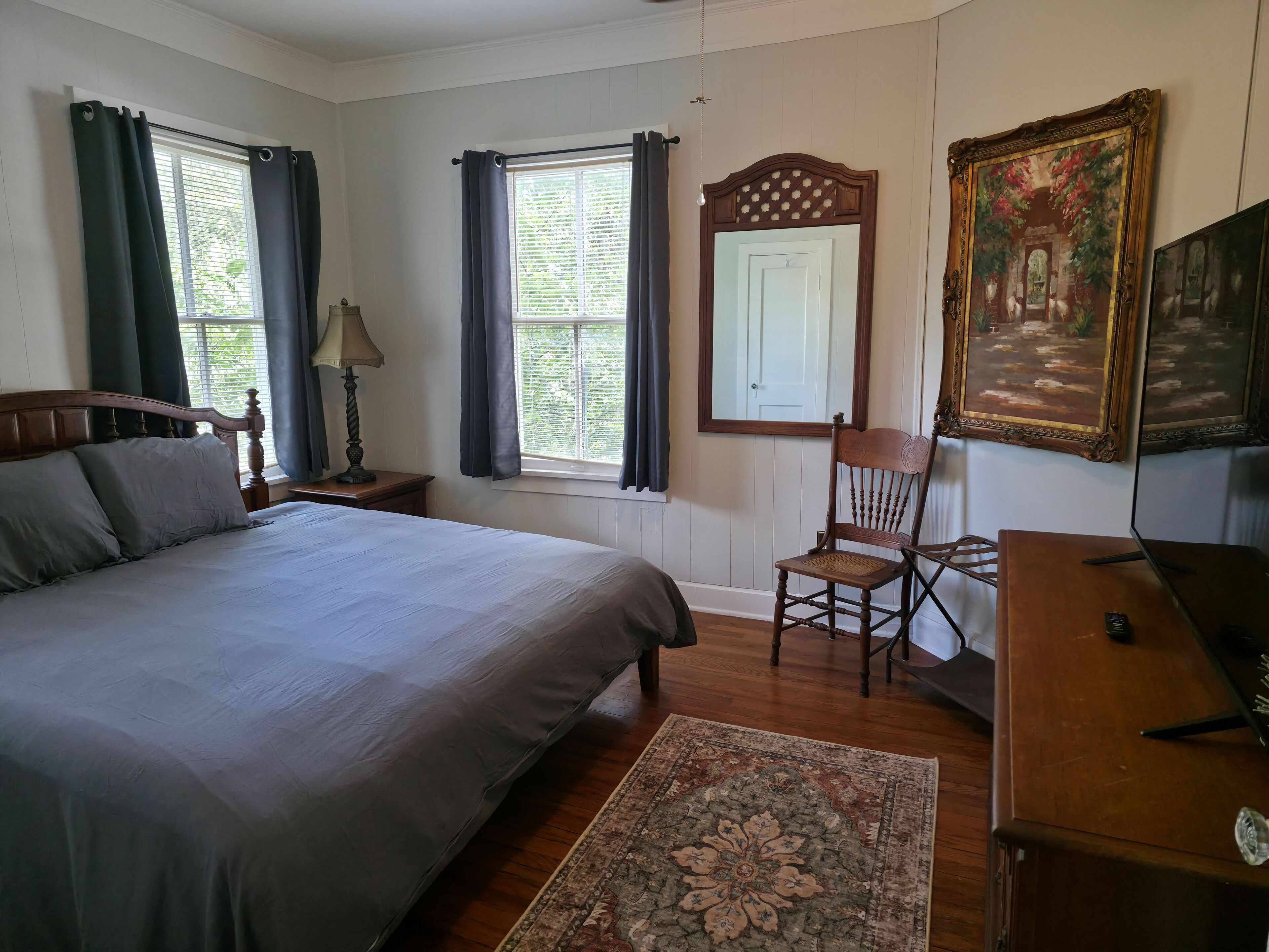 2 chambres, fer et planche à repasser, Wi-Fi gratuit, draps fournis