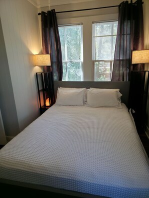 2 chambres, fer et planche à repasser, Wi-Fi gratuit, draps fournis