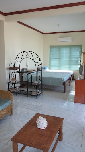 2 bedrooms, internet, bed sheets