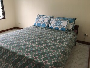 2 bedrooms, Internet, bed sheets