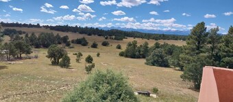 Wonderful 3-bedroom house in Boncarbo CO. Perfect for Hunters.