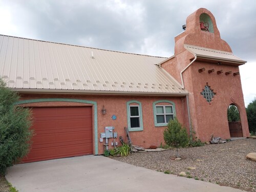 Wonderful 3-bedroom house in Boncarbo CO. Perfect for Hunters.