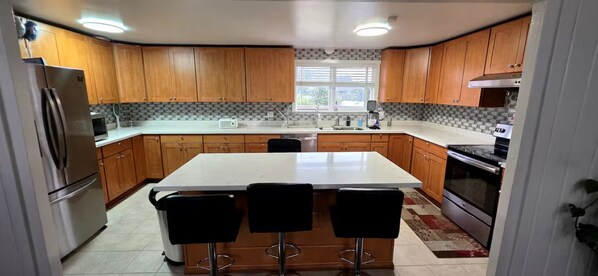 Microwave, oven, dishwasher