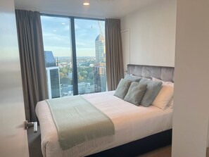 2 dormitorios, tabla de planchar con plancha, wifi y ropa de cama