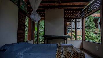 1 quarto, acesso à internet, roupa de cama