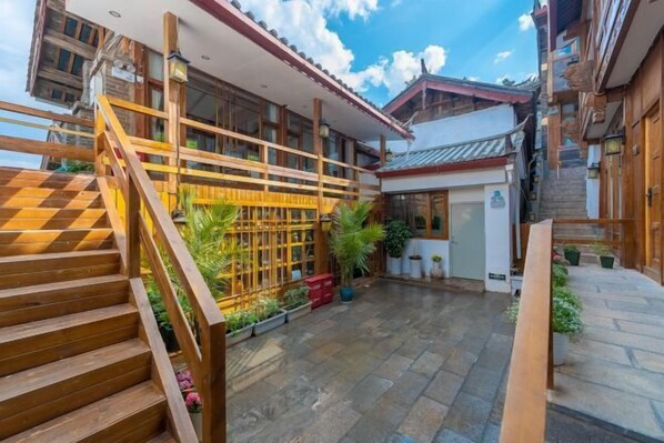 Garden - Lijiang Muyuntang View Hotel (Lijiang)