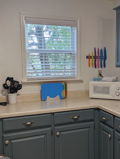 Lovely 3-bedroom cottage with beautiful Kentucky lake views in Big Sandy.