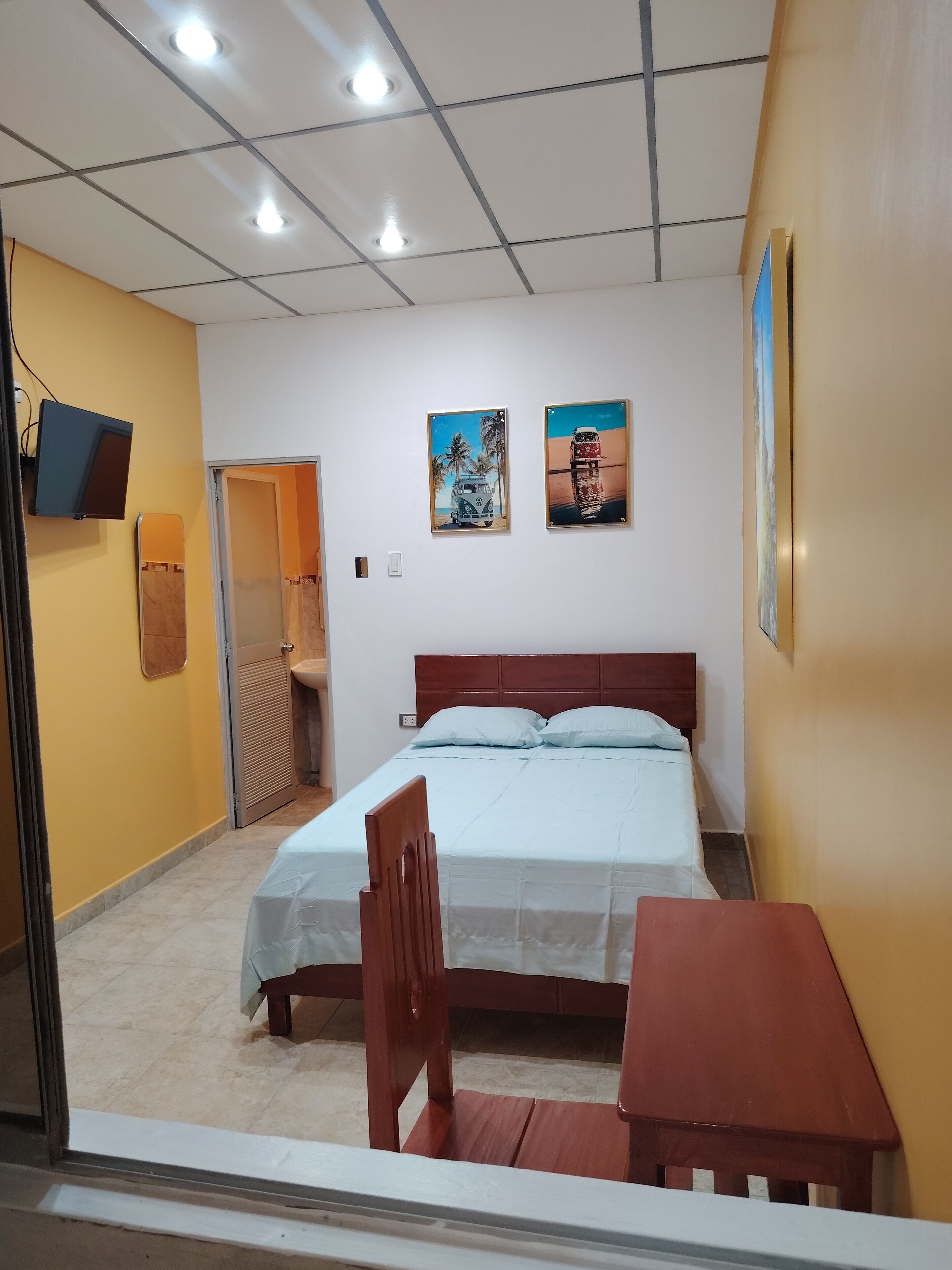 ห้องดับเบิลหรือทวิน, วิวเมือง | โต๊ะทำงาน, พื้นที่ทำงานแบบใช้แล็ปท็อป, ห้องเก็บเสียง, เตารีด/โต๊ะรีดผ้า