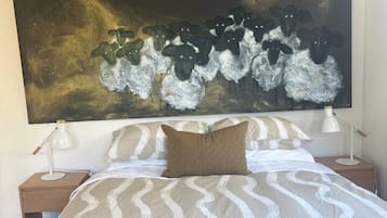 2 dormitoris, planxa i posts de planxar, wifi i roba de llit