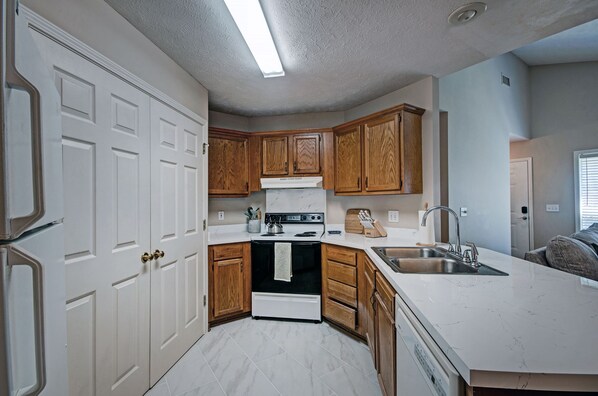 Fridge, microwave, oven, stovetop