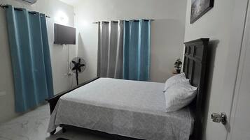 2 bedrooms, iron/ironing board, WiFi, bed sheets