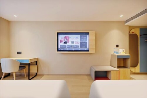 Home Inn (Zhaoyuan Fuqian Square Zhenhua)