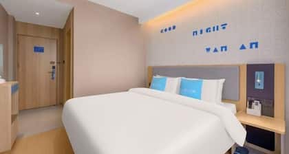 Home Inn (Zhaoyuan Fuqian Square Zhenhua)