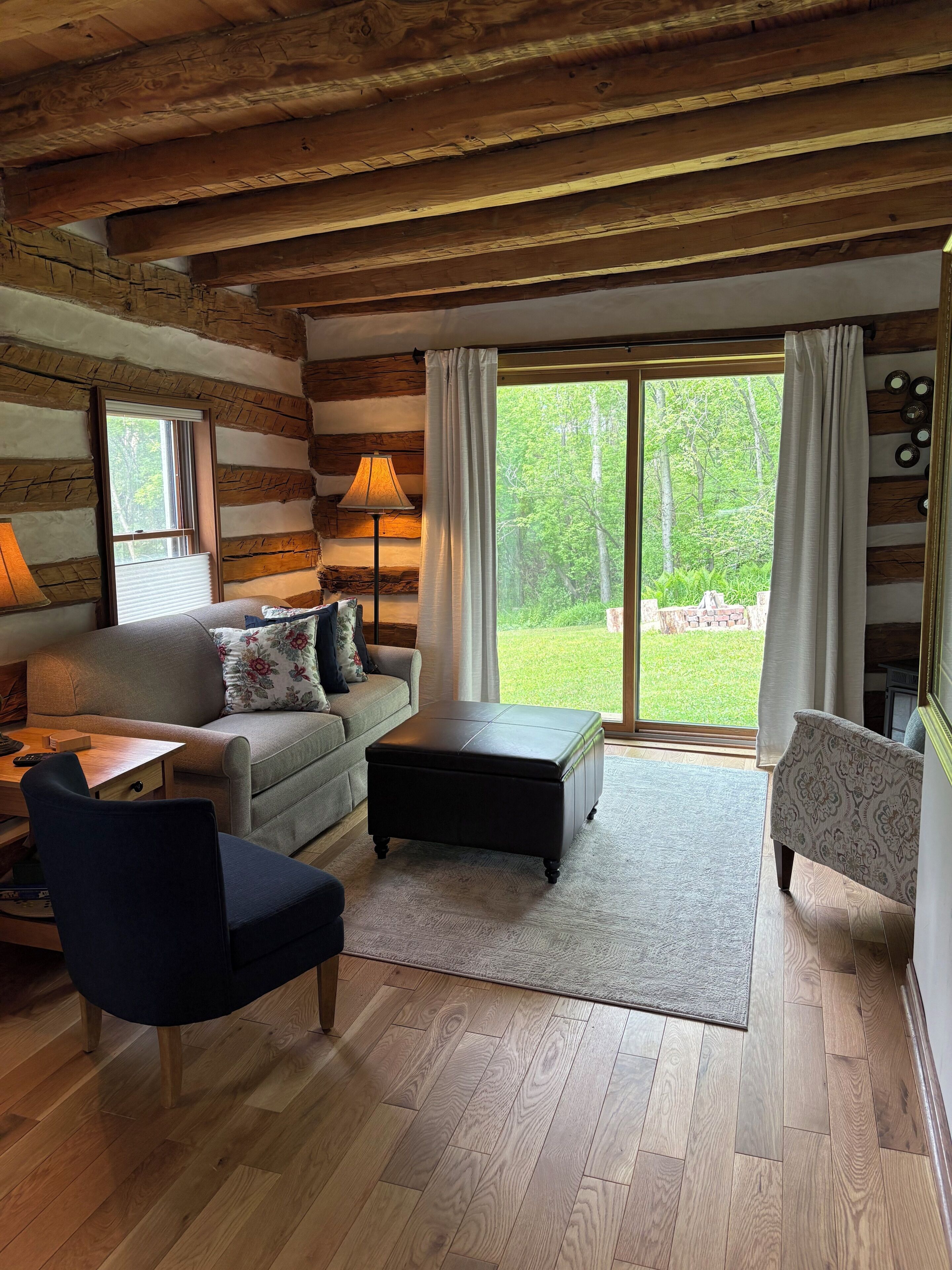Fully Restored 1855 Log Cabin, A Modern-rustic Retreat - 比利時