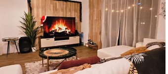 Spacious house, close to beaches, gastronomy and natural pools.