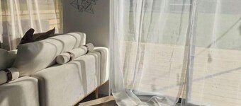 Spacious house, close to beaches, gastronomy and natural pools.