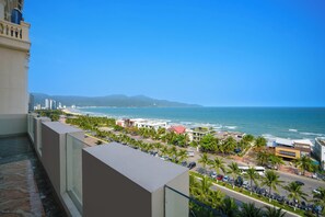 Exterior - Sea Front Apartment & Spa Da Nang (Da Nang)