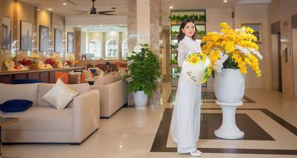 Sea Front Apartment & Spa Da Nang