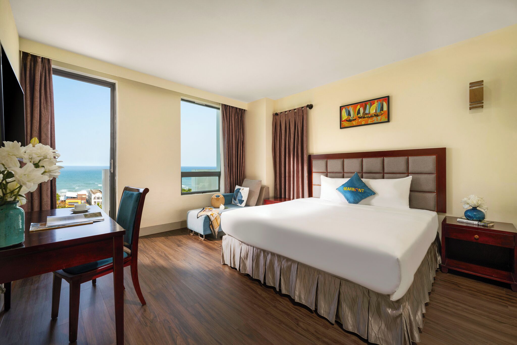 Minibar, in-room safe, individually furnished, desk