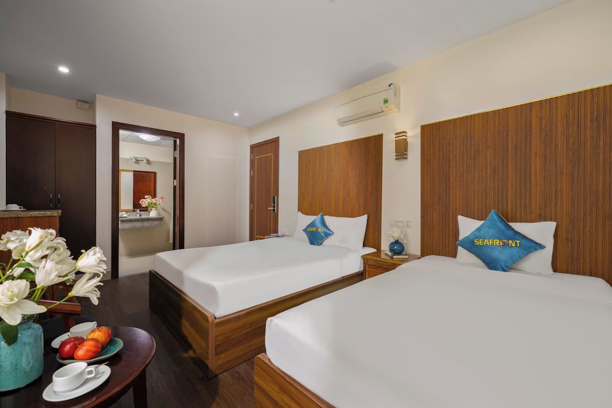 Minibar, két bảo mật tại phòng, bàn