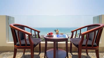 Deluxe Double Room, Beach View | Teres/patio