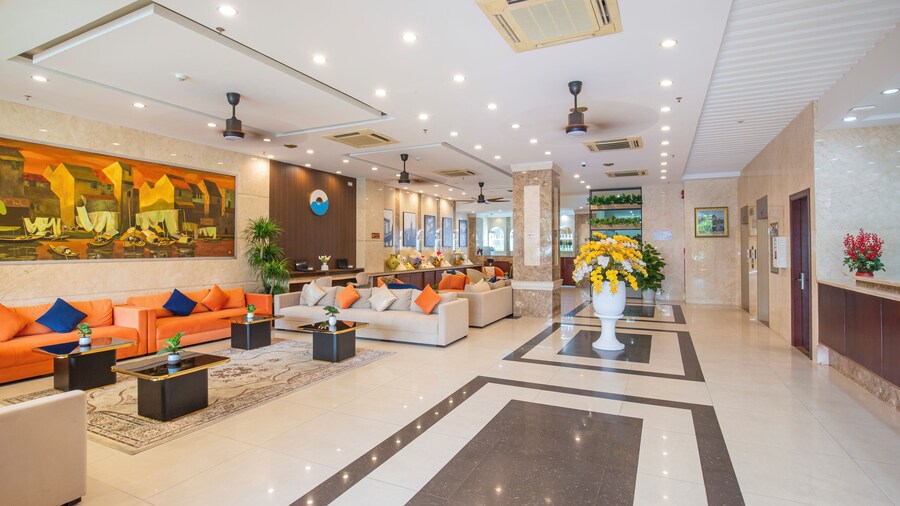 Sea Front Apartment & Spa Da Nang