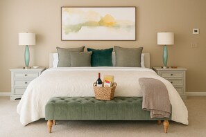 5 bedrooms, iron/ironing board, WiFi, bed sheets