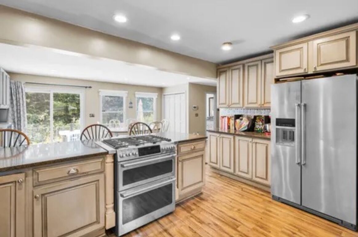 Microondas, horno, parrilla de estufa y lavavajillas 