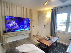 3 chambres, fer et planche à repasser, Wi-Fi, draps fournis