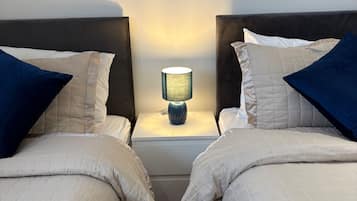 3 bedrooms, iron/ironing board, WiFi, bed sheets