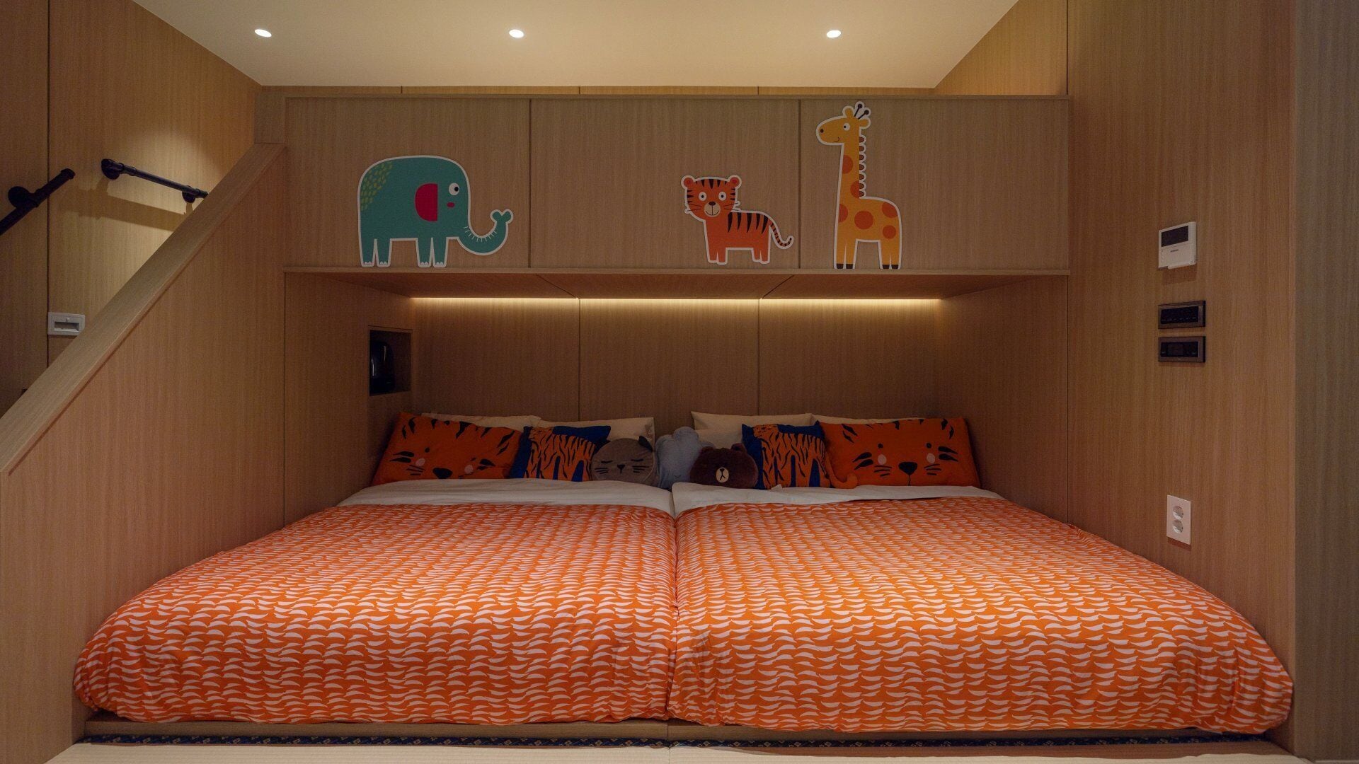 Cosmos Superior Kids | Soundproofing, free WiFi, bed sheets