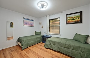 3 bedrooms, WiFi, bed sheets
