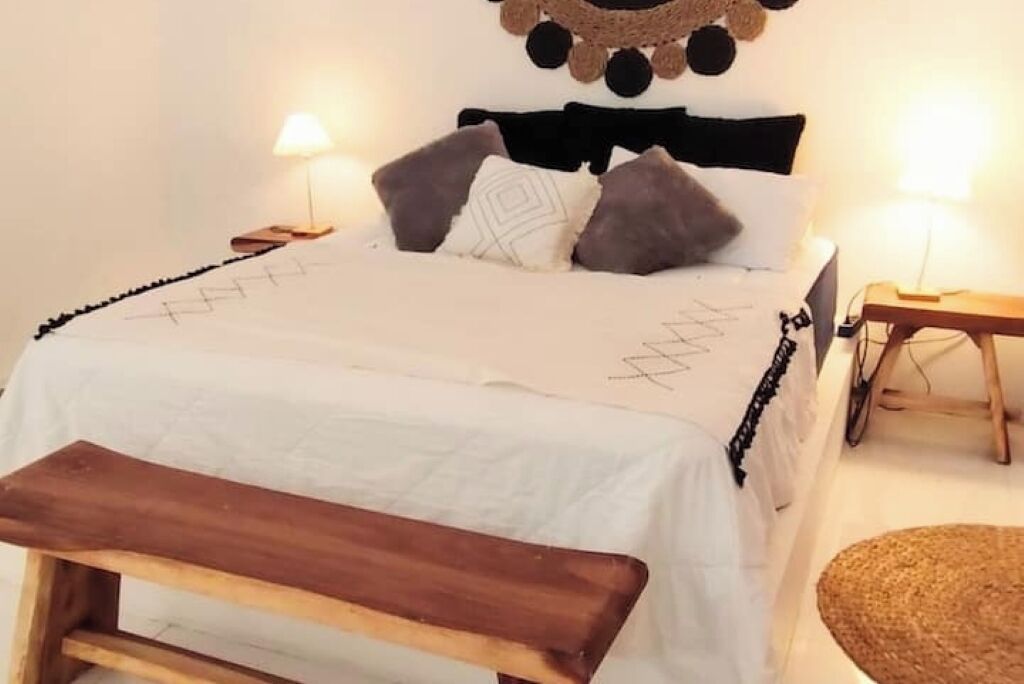 2 bedrooms, desk, free WiFi, bed sheets