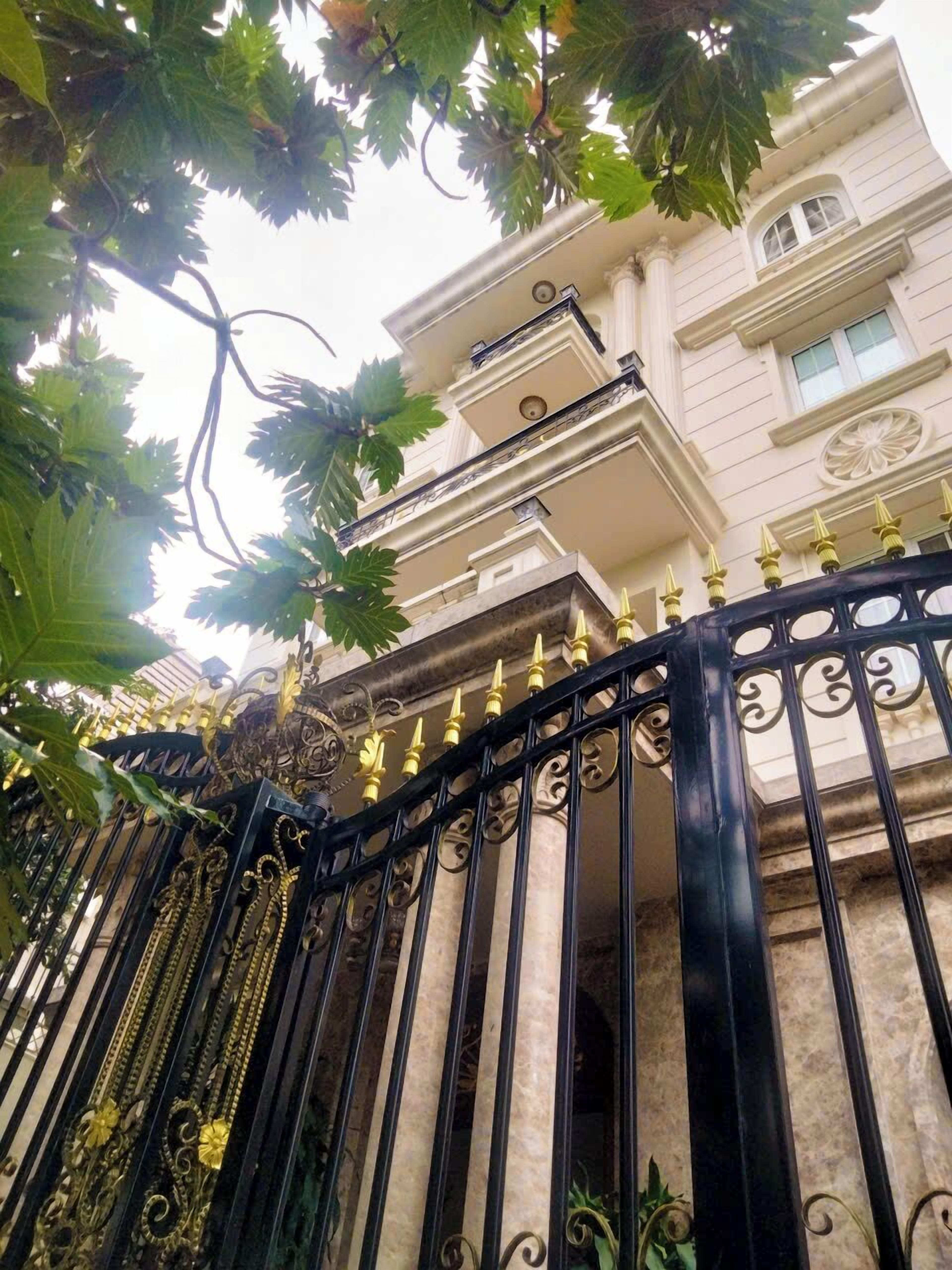 Fachada de la propiedad