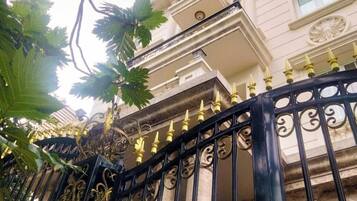 Fachada de la propiedad