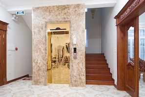 Elevator
