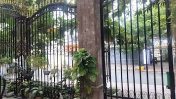 Fachada de la propiedad