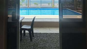 室外游泳池