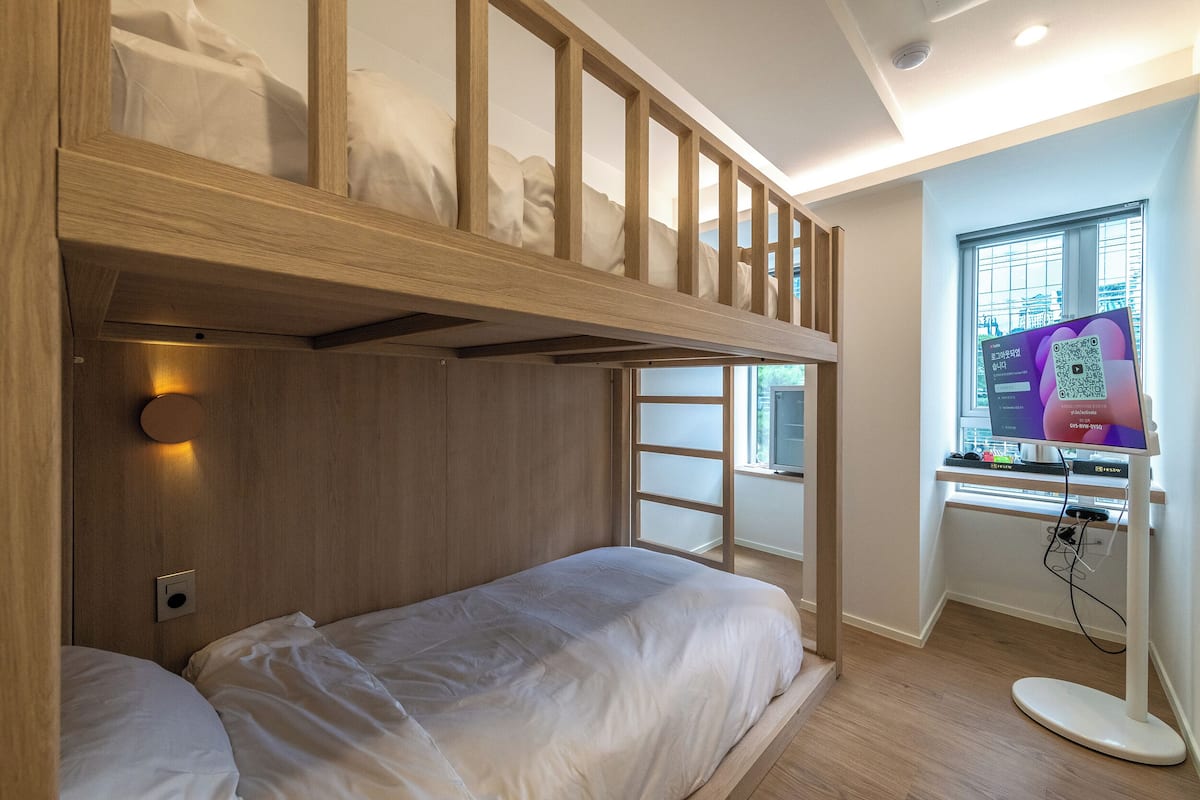 Superior Twin Room | Desk, free WiFi