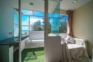 Cribs/infant beds - Catnip Seaside Hotel&Cafe (Phuket)