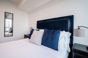 2 bedrooms, iron/ironing board, Internet, bed sheets